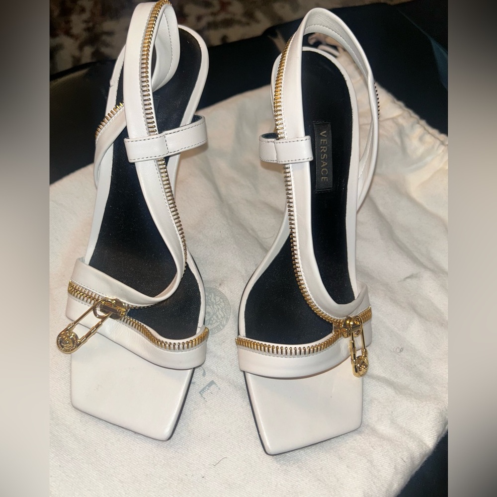 Veesace white and gold heels worn twice